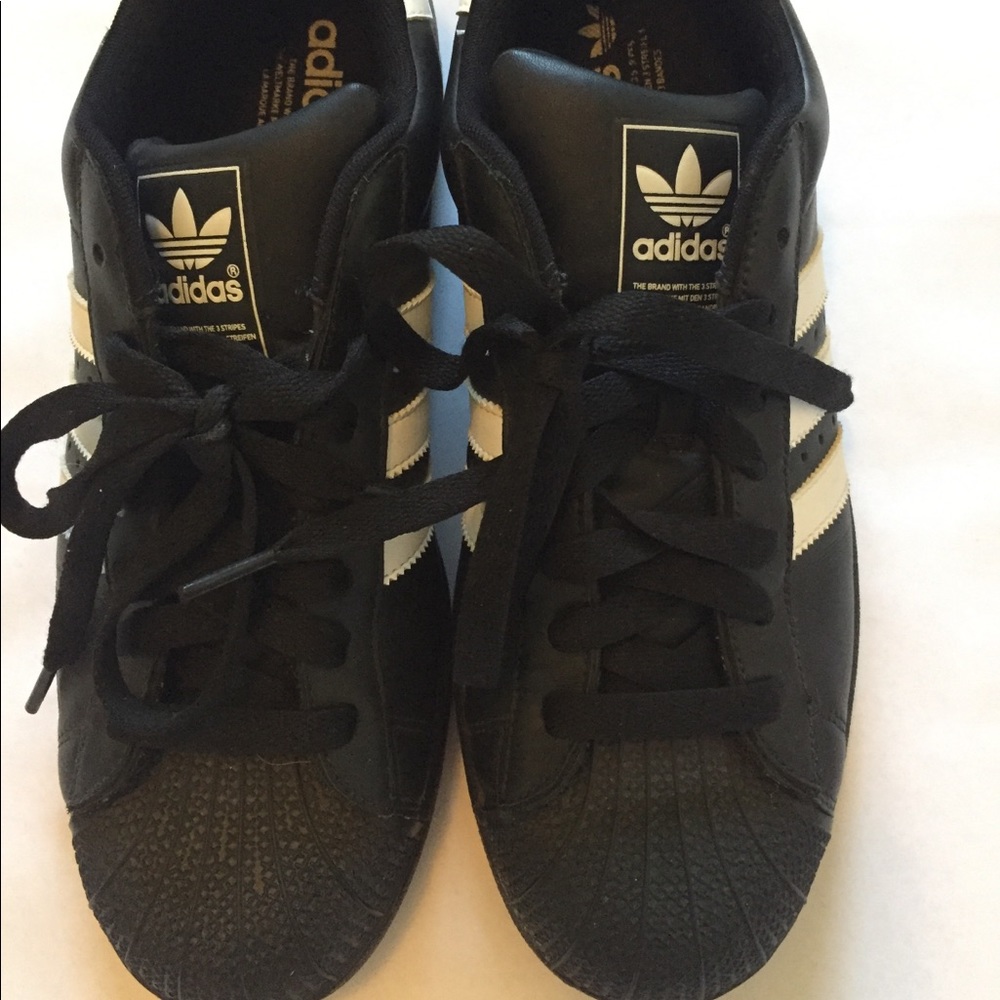 Great Condition Adidas Black Shoes 🖤